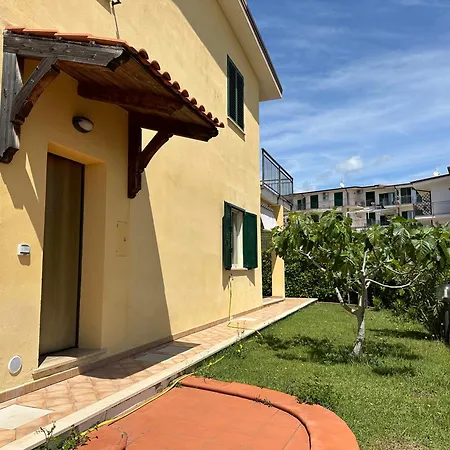 Villa In Scalea